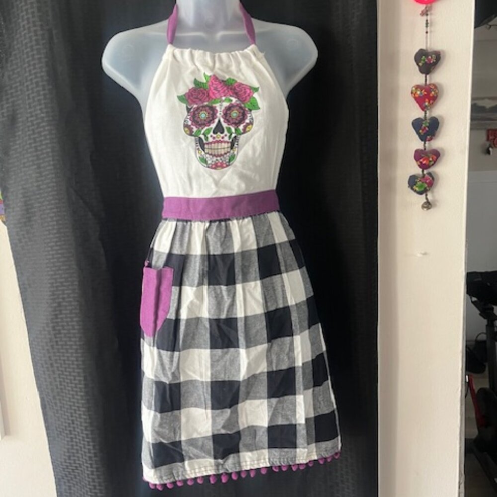 100% Cotton Skull Apron